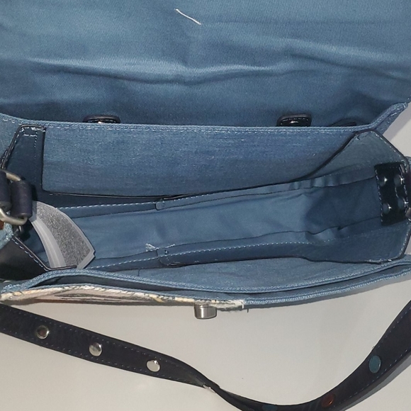 Im selling it because I doesnt use it. - Picture 3 of 6